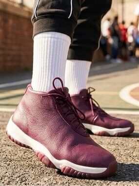 Nike Air Jordan Future Premium Bordeaux Maroon Women's Size 10 Shoes AR0726-600
